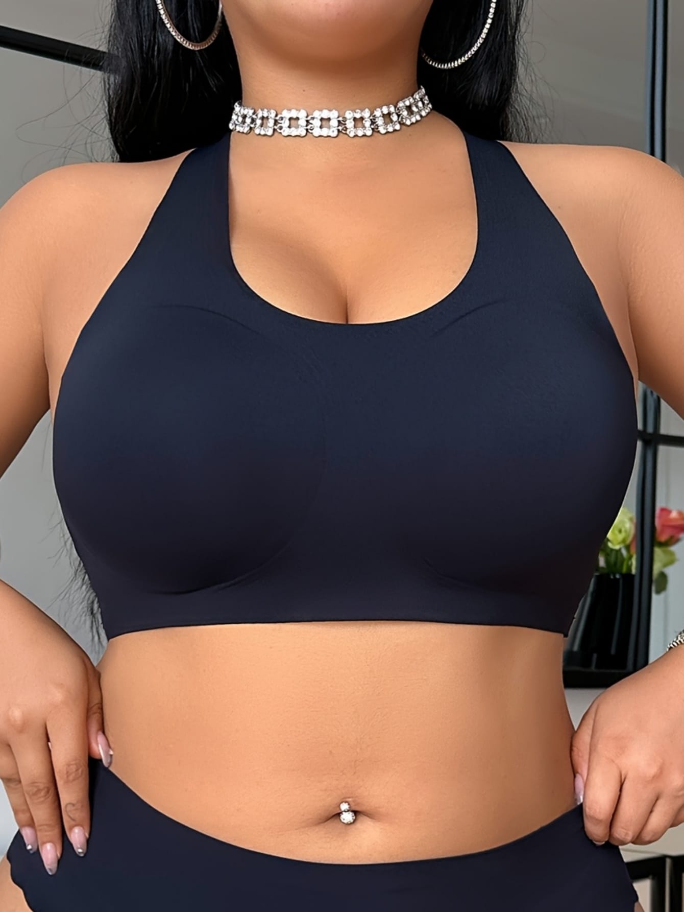 Cross-strap large size wire-free bra
