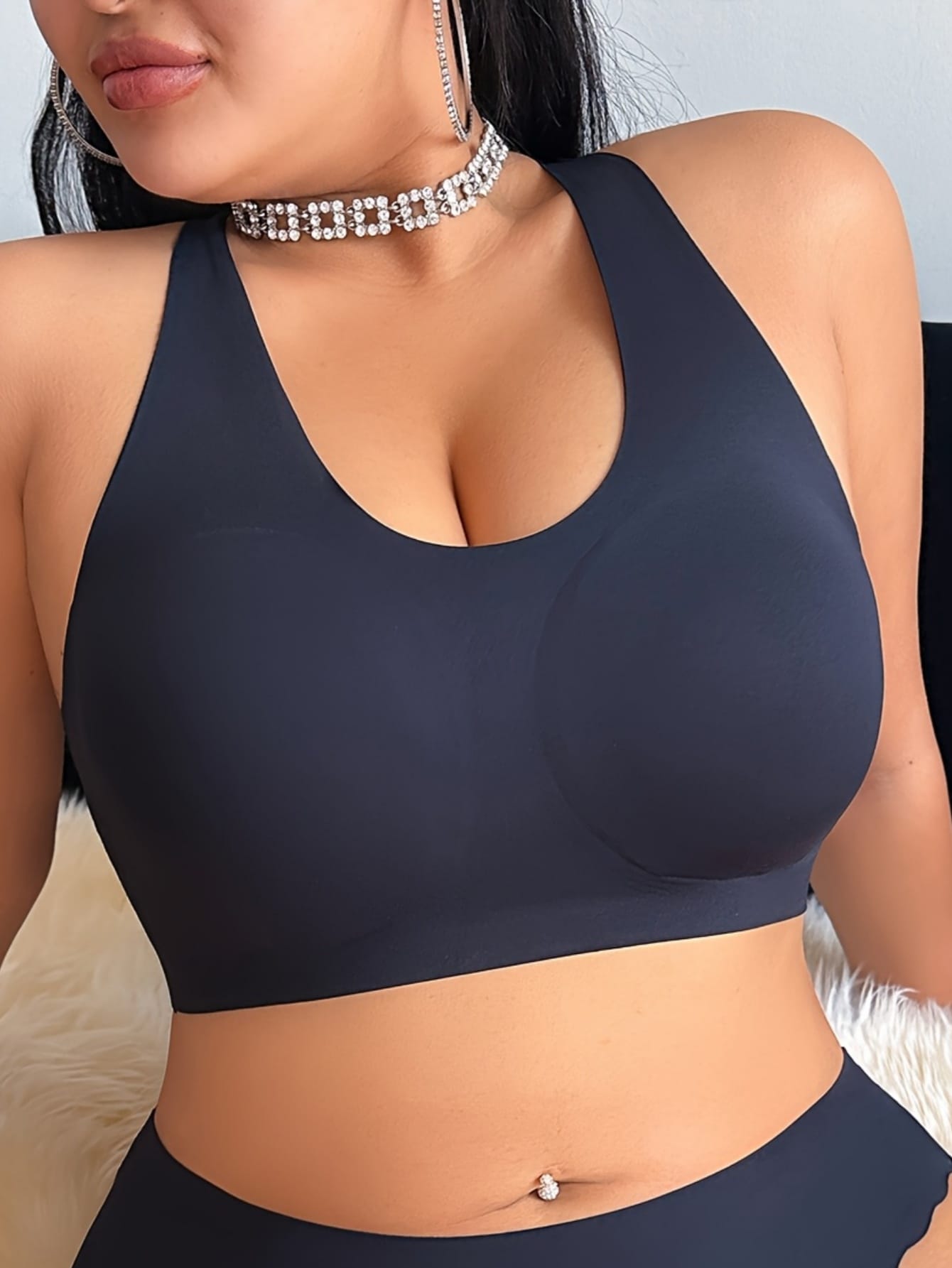 Cross-strap large size wire-free bra