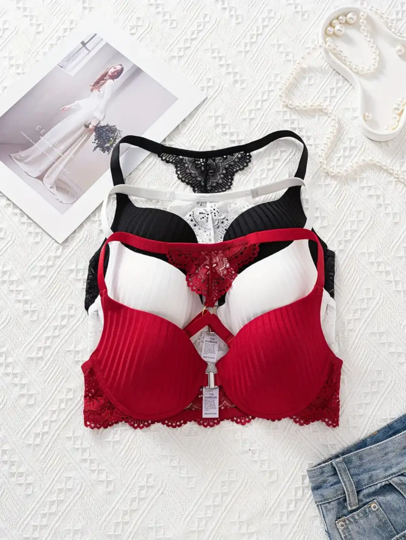 3-piece Set of Sexy Lace Front-Closure Bras