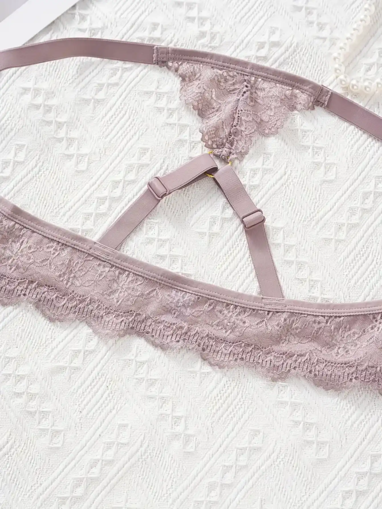 3-piece set of French-style front-closure push-up bras