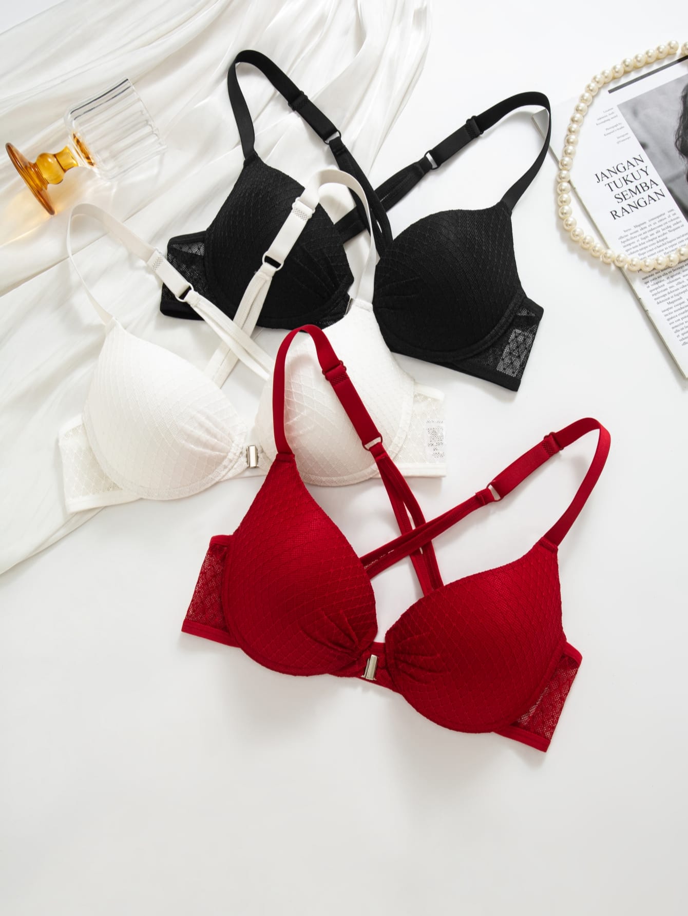3-piece set of women's front breasted bra