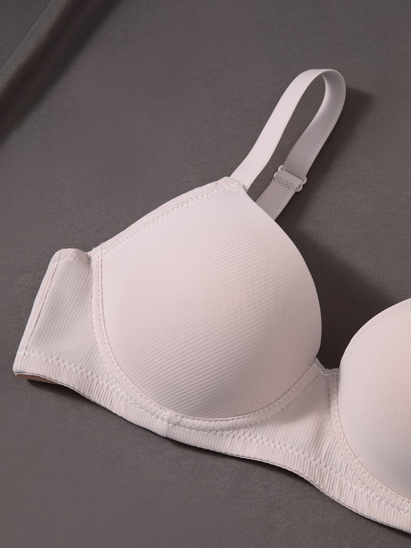 3-piece set of women's underwire front-closure bras