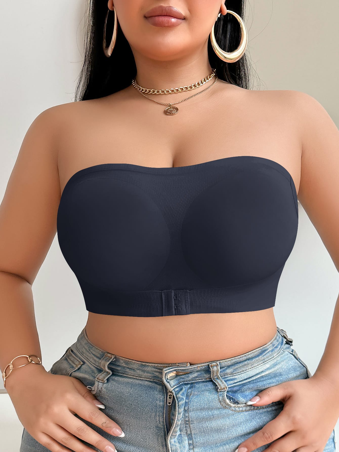 Large front-buttoned chest wrap with padding